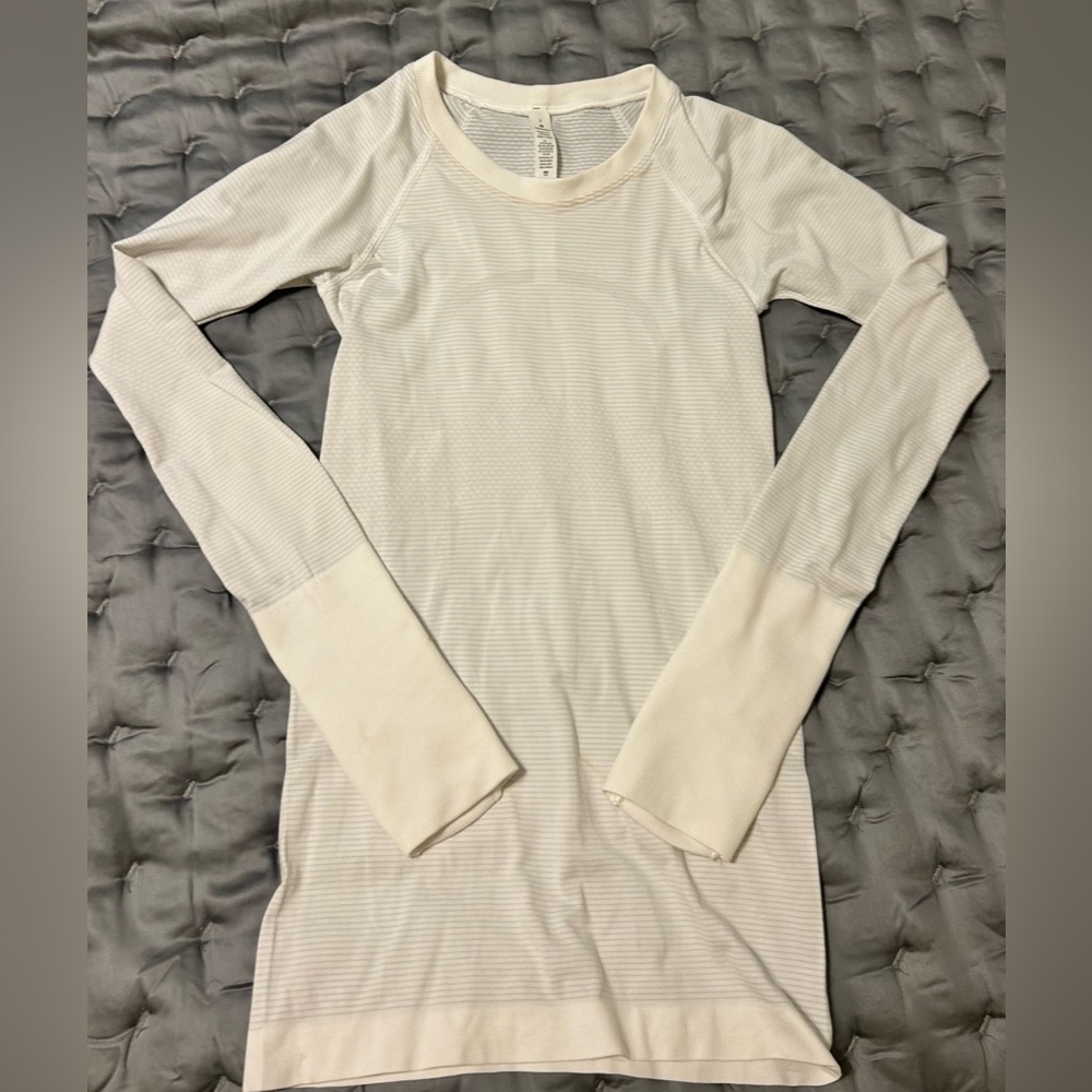 White Lululemon Swiftly Tech Long-Sleeve Shirt 2.0